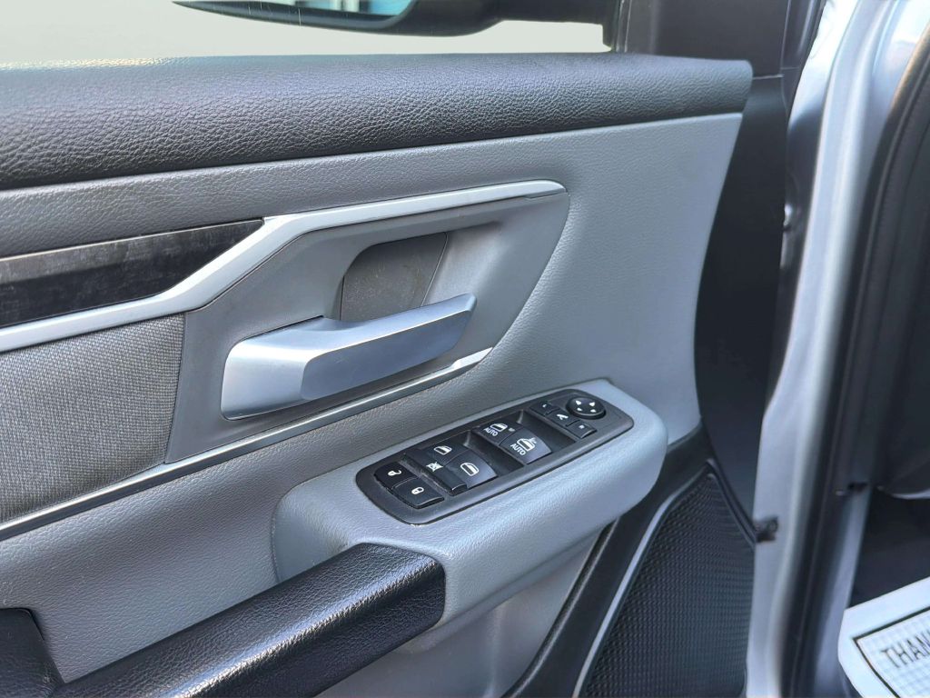 Photo 13 of this RAM 1500