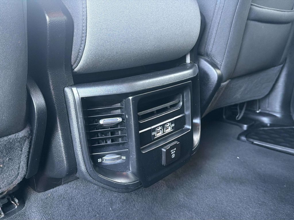 Photo 15 of this RAM 1500