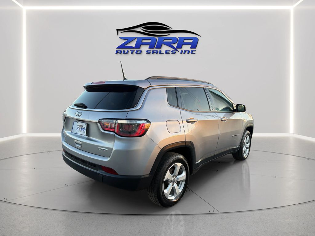 Photo 7 of this JEEP COMPASS