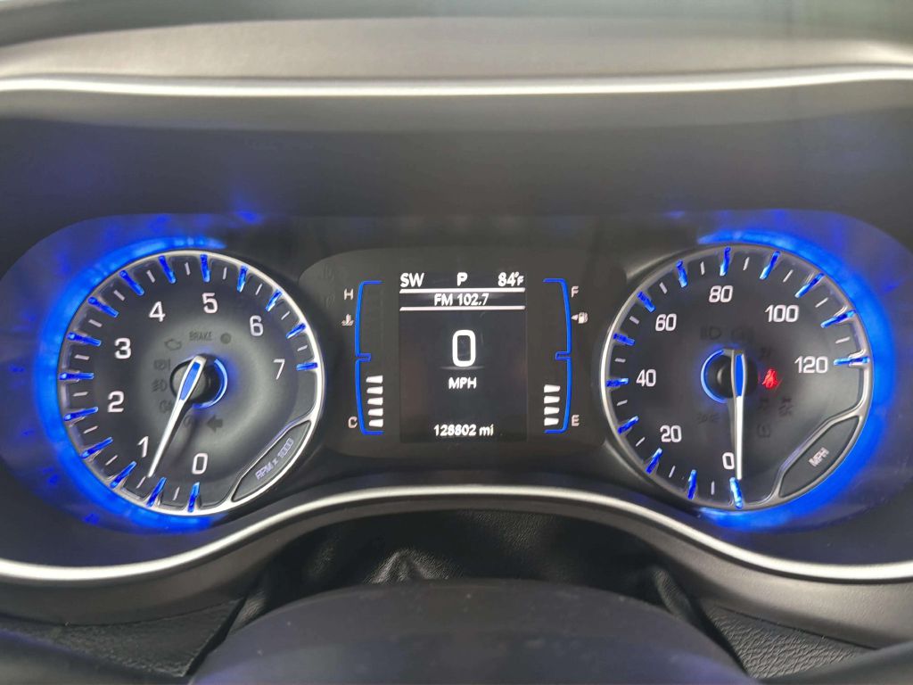 Photo 25 of this CHRYSLER PACIFICA