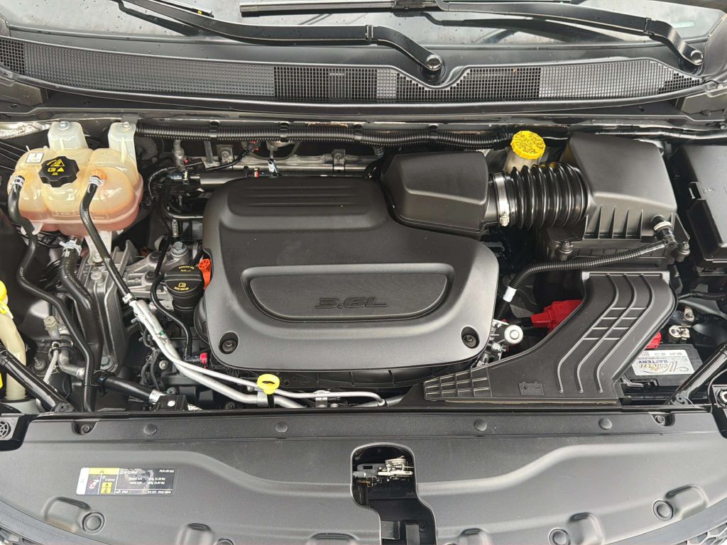 Photo 27 of this CHRYSLER PACIFICA