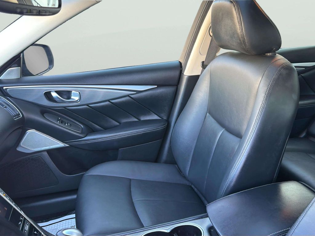 Photo 12 of this INFINITI Q50