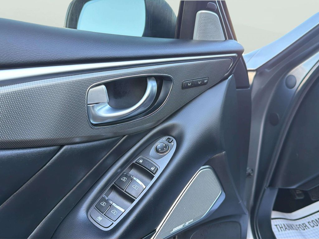 Photo 15 of this INFINITI Q50