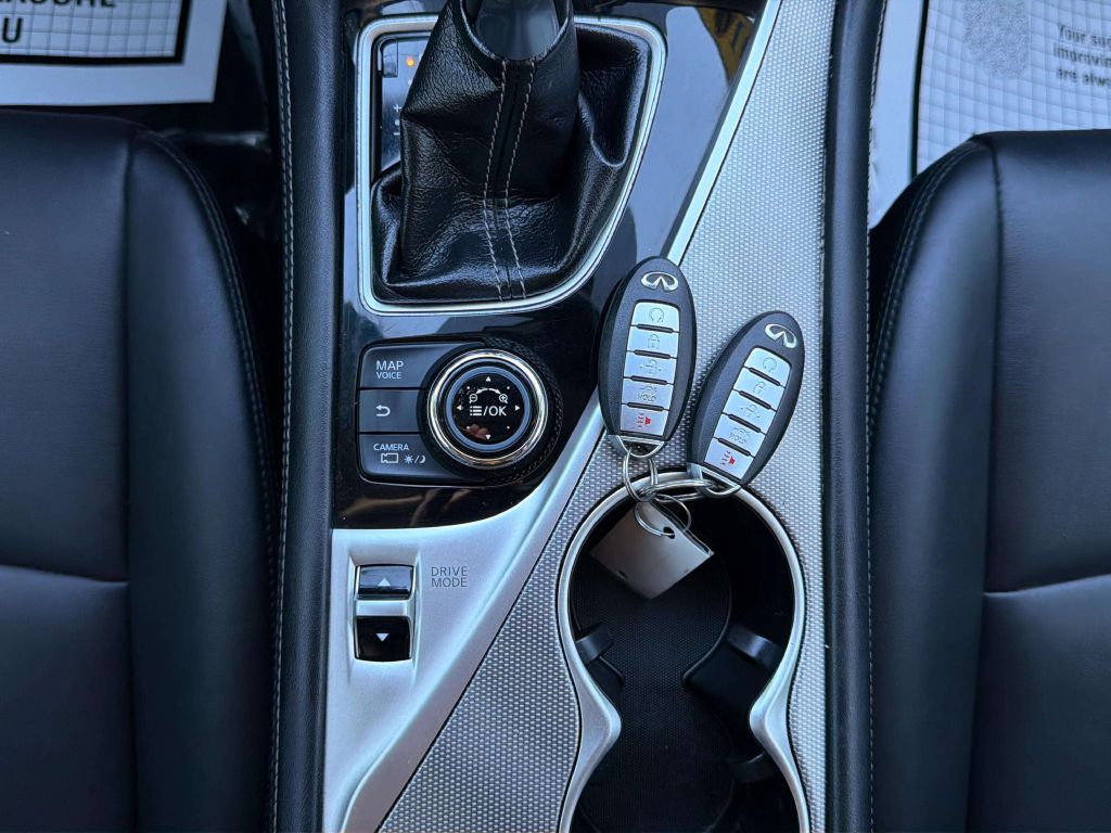 Photo 21 of this INFINITI Q50