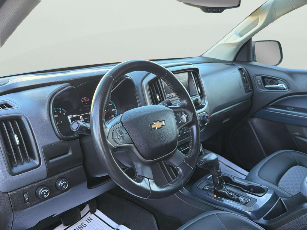 Photo 14 of this CHEVROLET COLORADO