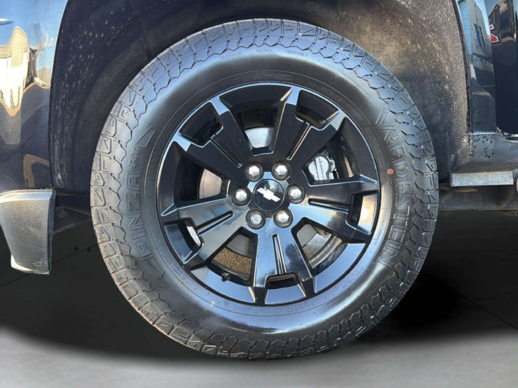 Photo 27 of this CHEVROLET COLORADO