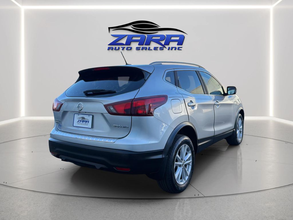 Photo 7 of this NISSAN ROGUE SPORT