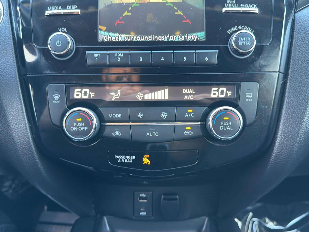 Photo 26 of this NISSAN ROGUE SPORT