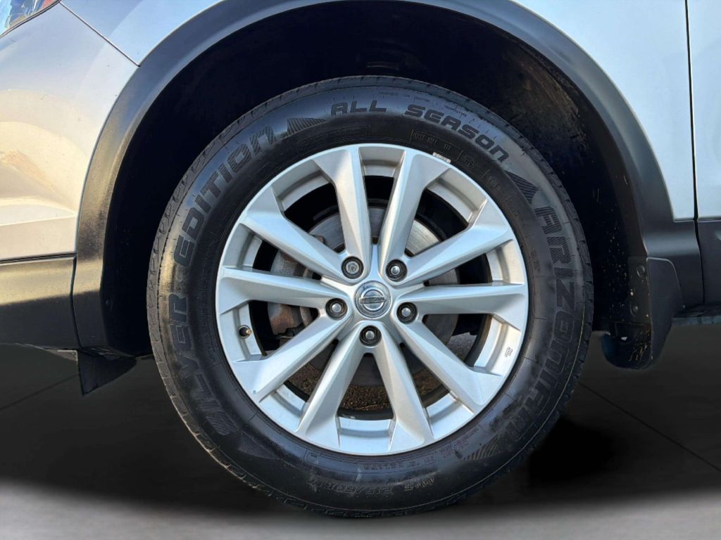 Photo 29 of this NISSAN ROGUE SPORT