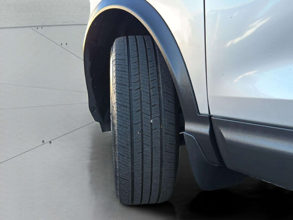 Photo 30 of this NISSAN ROGUE SPORT