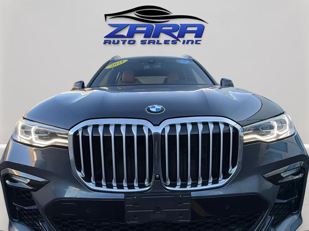 Photo 10 of this BMW X7