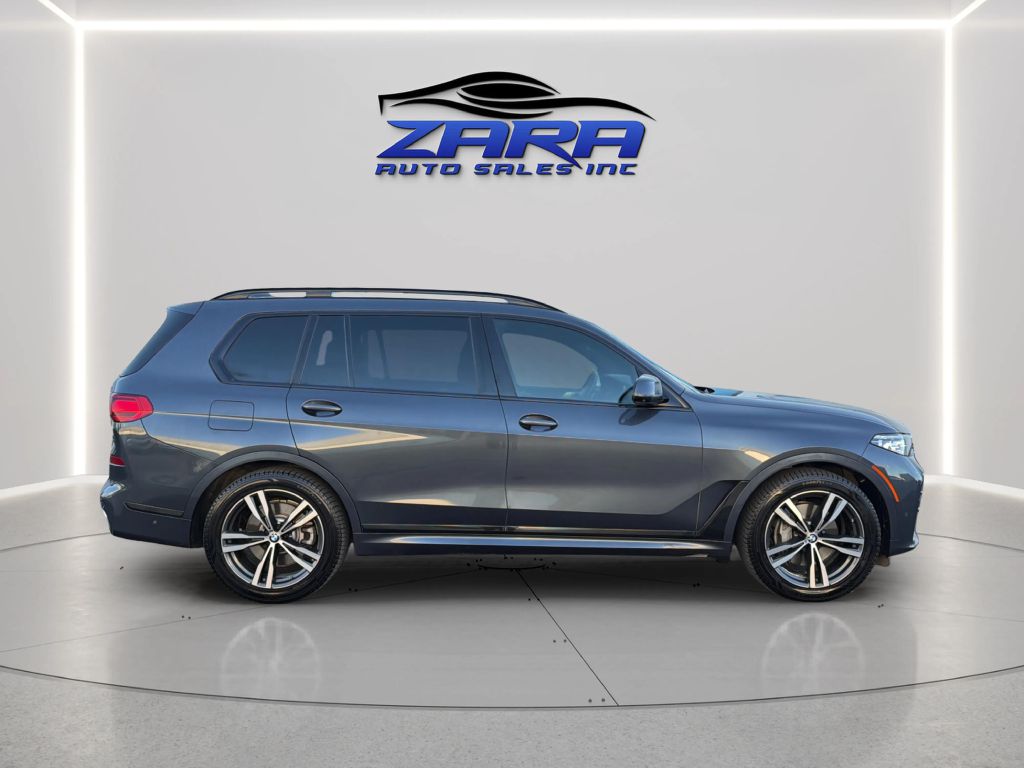 Photo 8 of this BMW X7