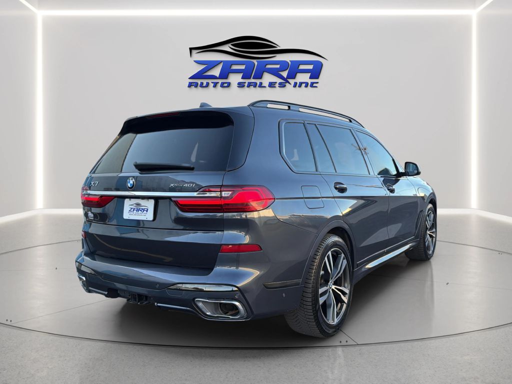 Photo 7 of this BMW X7