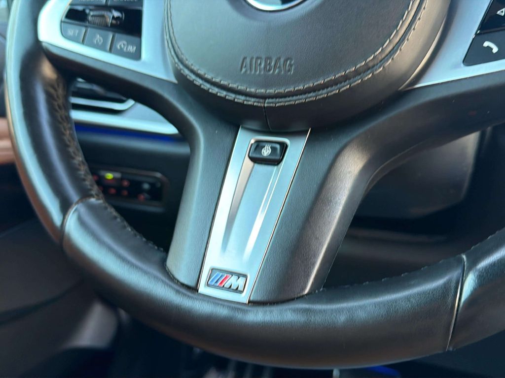 Photo 36 of this BMW X7