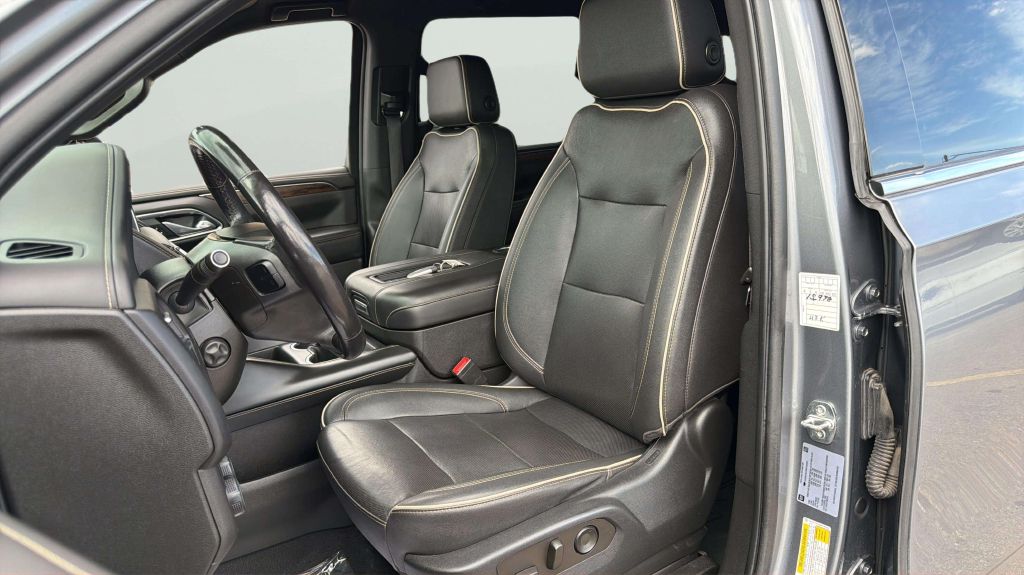 Photo 12 of this CHEVROLET SUBURBAN