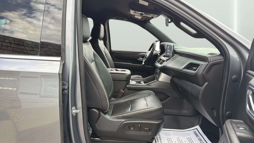 Photo 13 of this CHEVROLET SUBURBAN