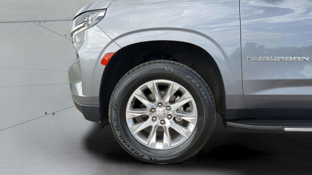 Photo 33 of this CHEVROLET SUBURBAN