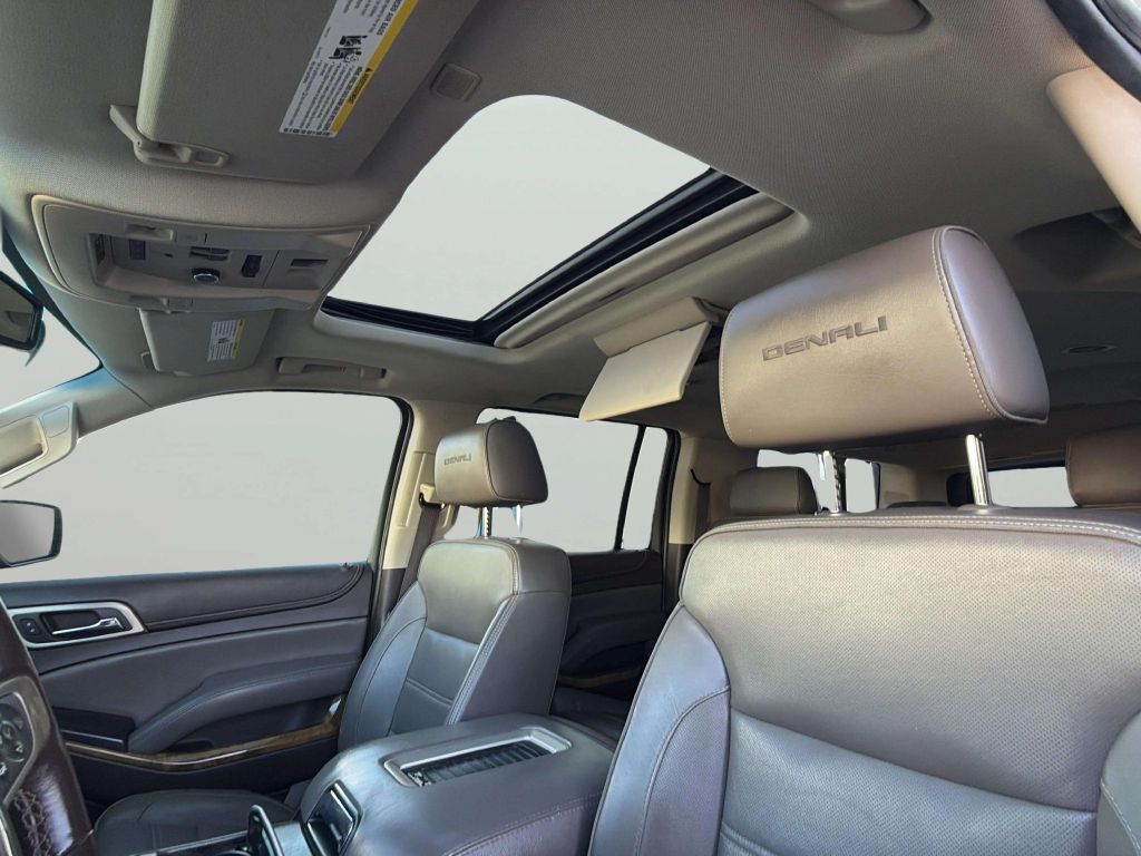 Photo 15 of this GMC YUKON XL