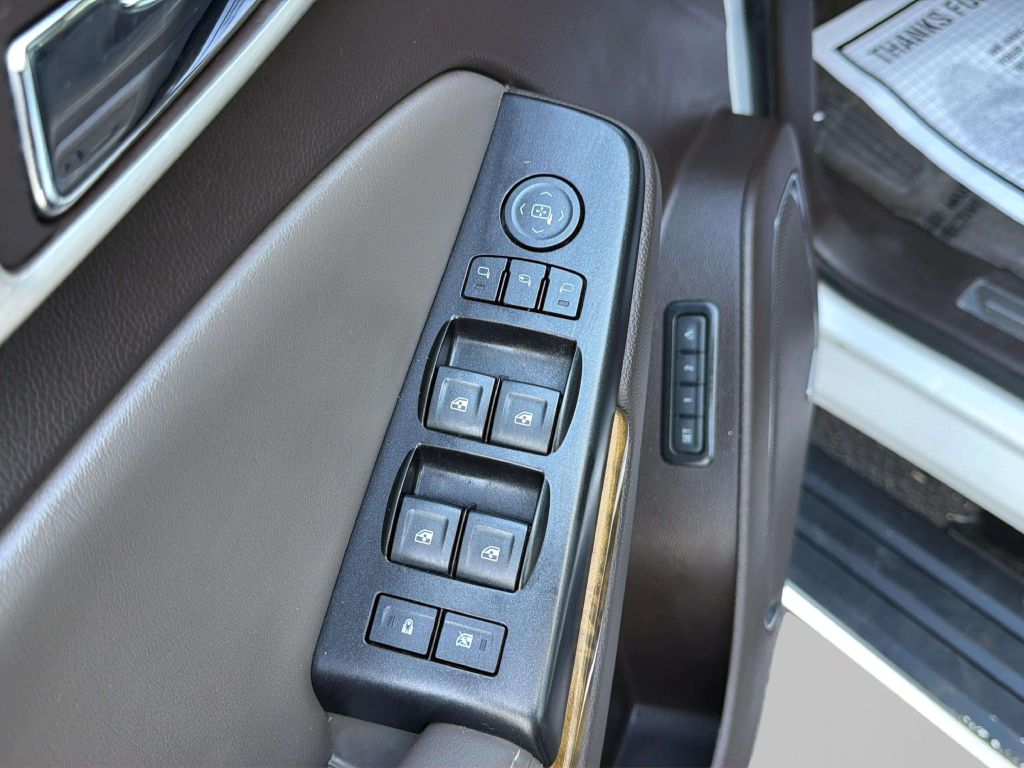 Photo 17 of this GMC YUKON XL