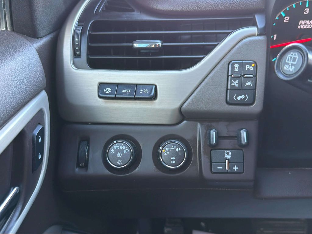 Photo 31 of this GMC YUKON XL