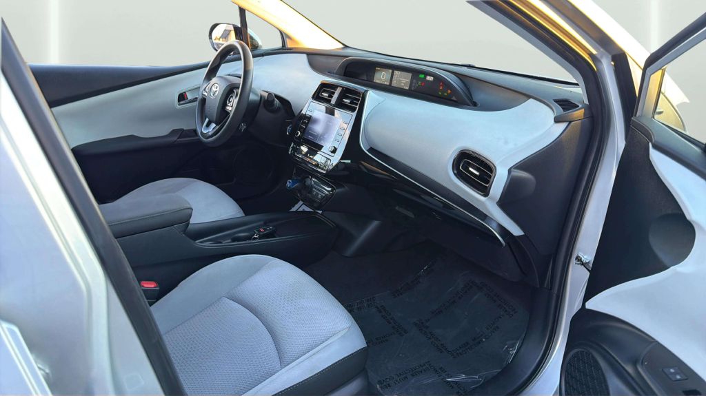 Photo 16 of this TOYOTA PRIUS