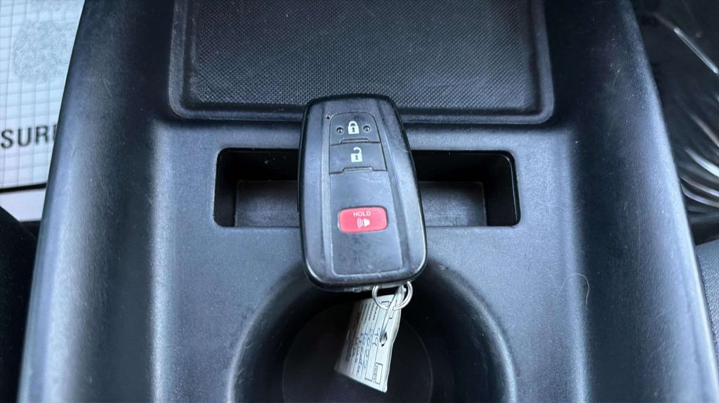 Photo 23 of this TOYOTA PRIUS