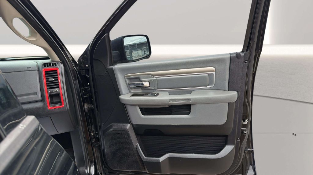 Photo 16 of this RAM 1500