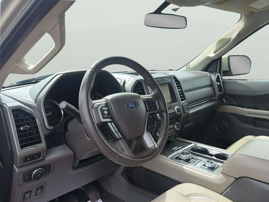 Photo 10 of this FORD EXPEDITION MAX