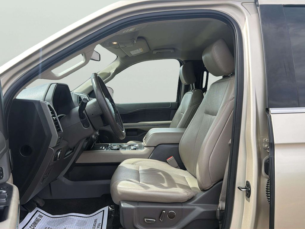 Photo 11 of this FORD EXPEDITION MAX