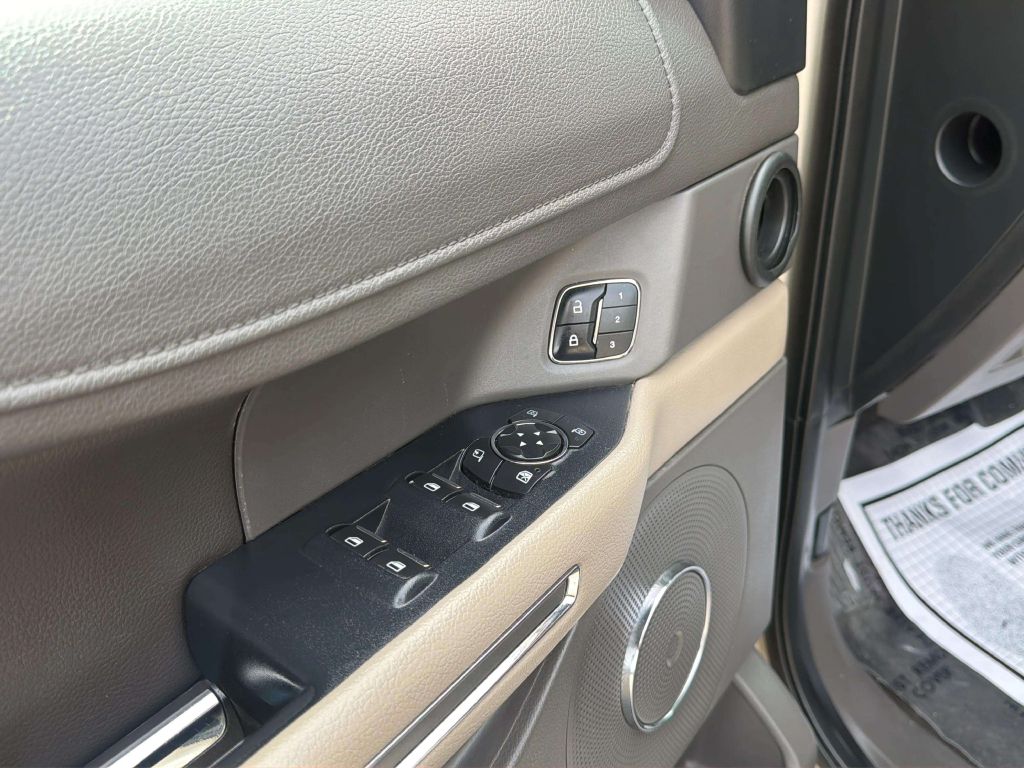 Photo 16 of this FORD EXPEDITION MAX