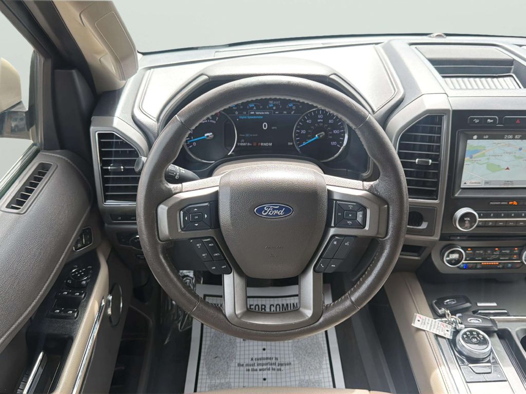 Photo 25 of this FORD EXPEDITION MAX