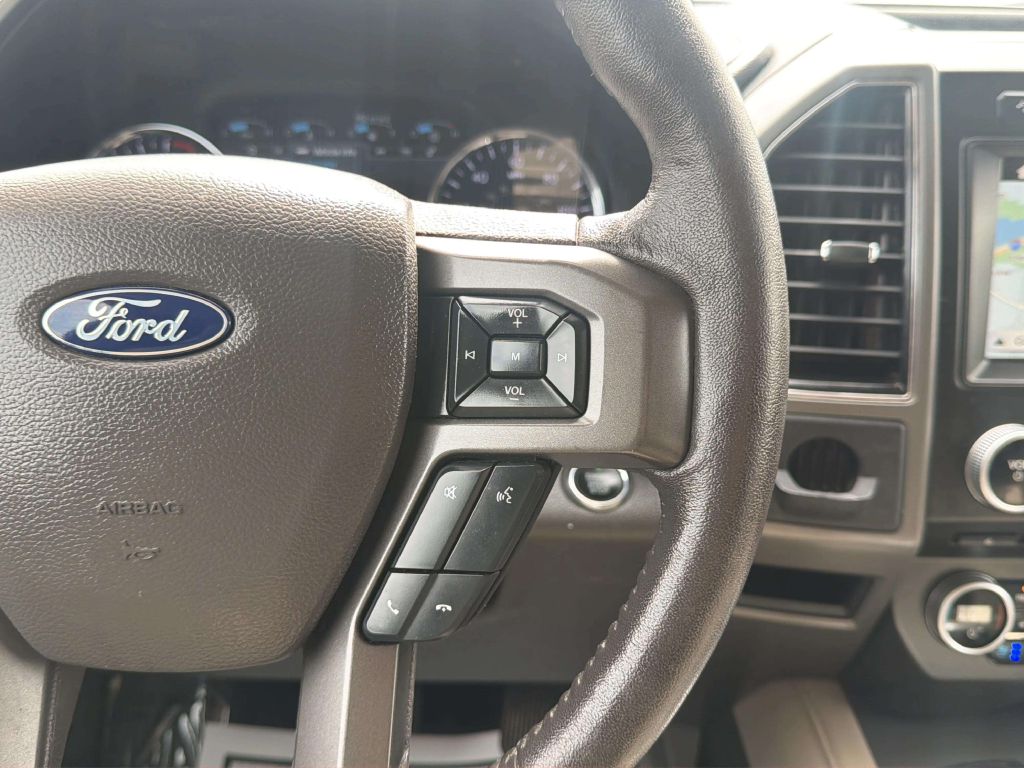 Photo 27 of this FORD EXPEDITION MAX