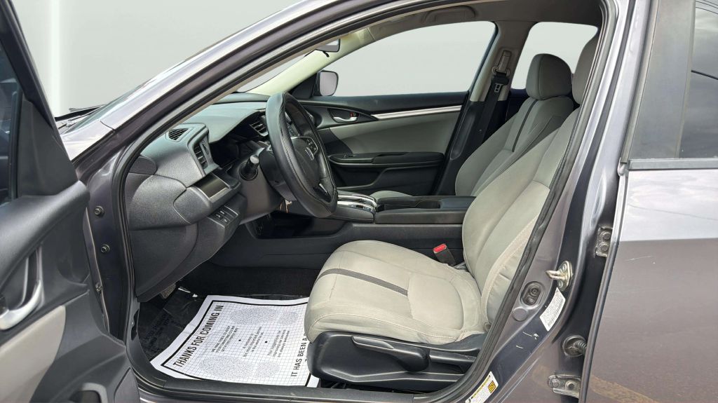 Photo 11 of this HONDA CIVIC