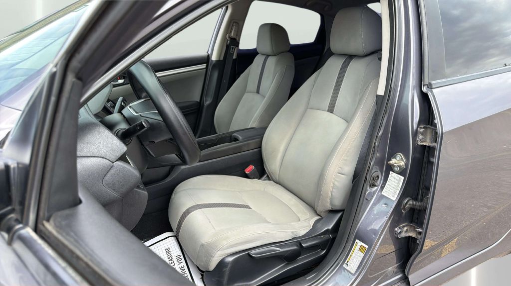 Photo 12 of this HONDA CIVIC