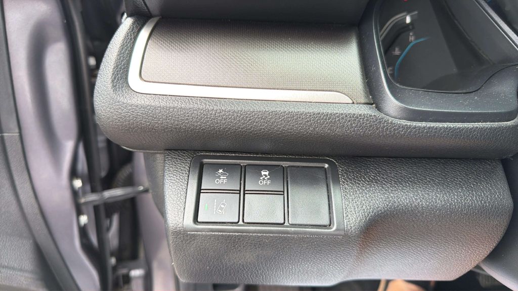 Photo 25 of this HONDA CIVIC