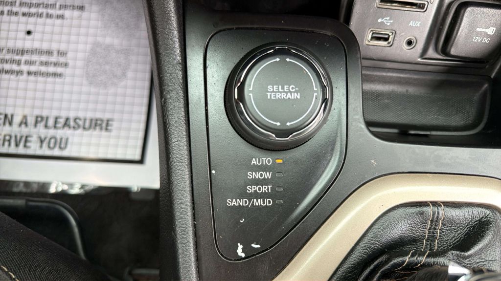 Photo 24 of this JEEP CHEROKEE