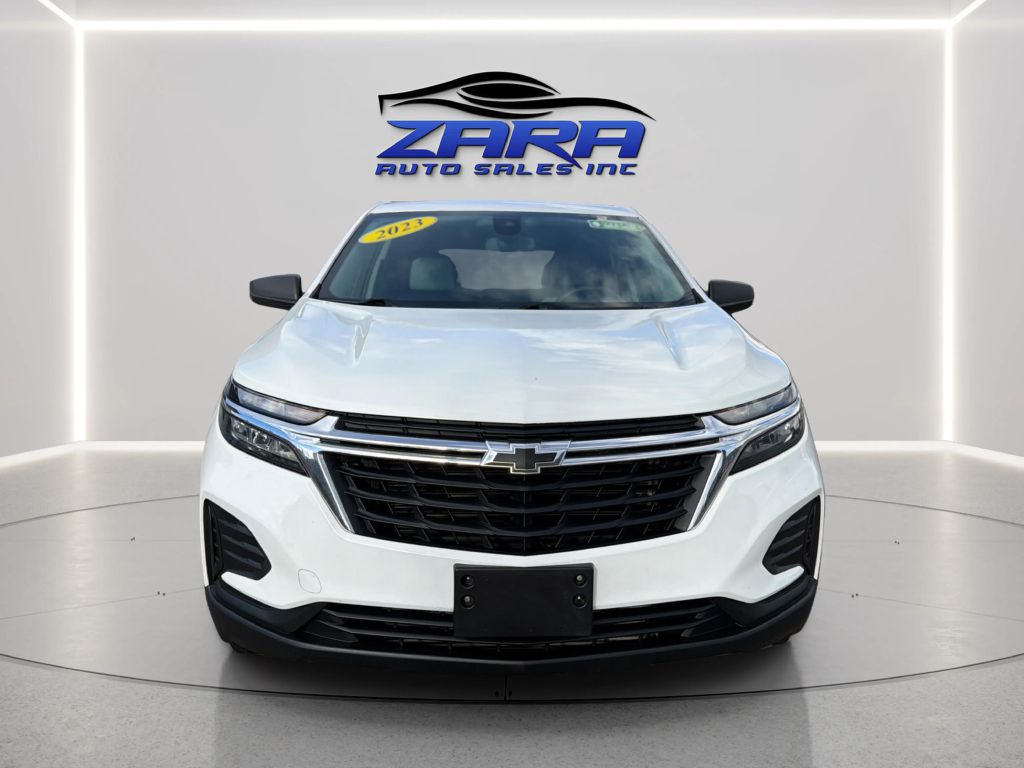 Photo 2 of this CHEVROLET EQUINOX