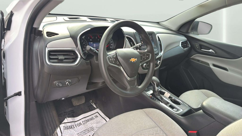 Photo 17 of this CHEVROLET EQUINOX