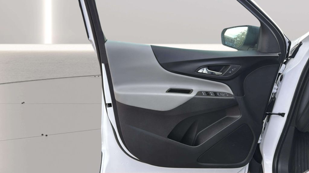 Photo 18 of this CHEVROLET EQUINOX