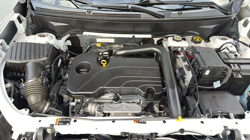 Photo 28 of this CHEVROLET EQUINOX