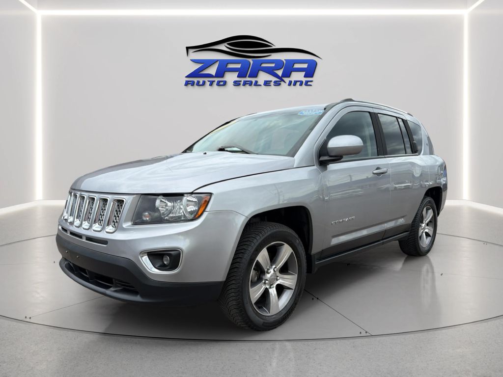 Photo 3 of this JEEP COMPASS