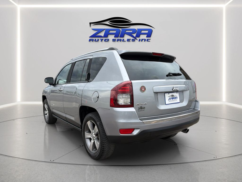 Photo 5 of this JEEP COMPASS