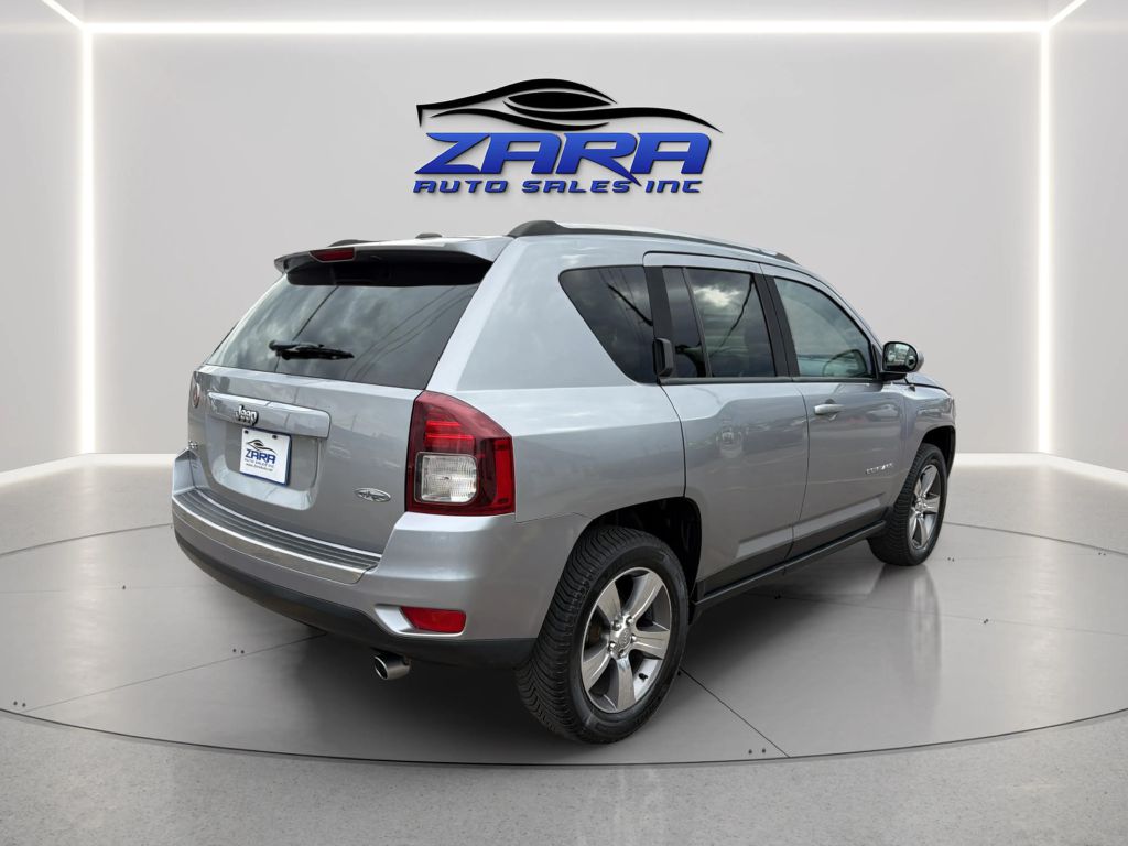 Photo 7 of this JEEP COMPASS