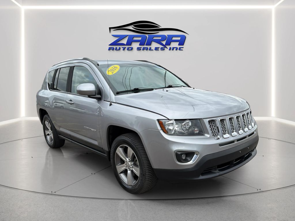 Photo 9 of this JEEP COMPASS