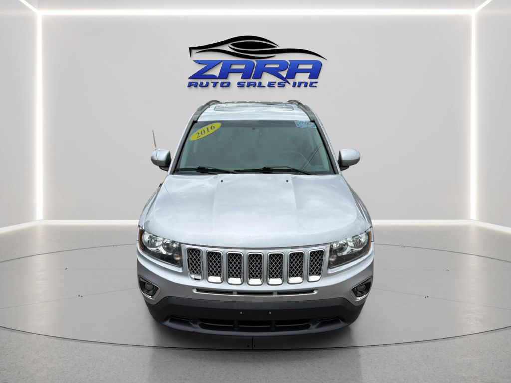 Photo 10 of this JEEP COMPASS