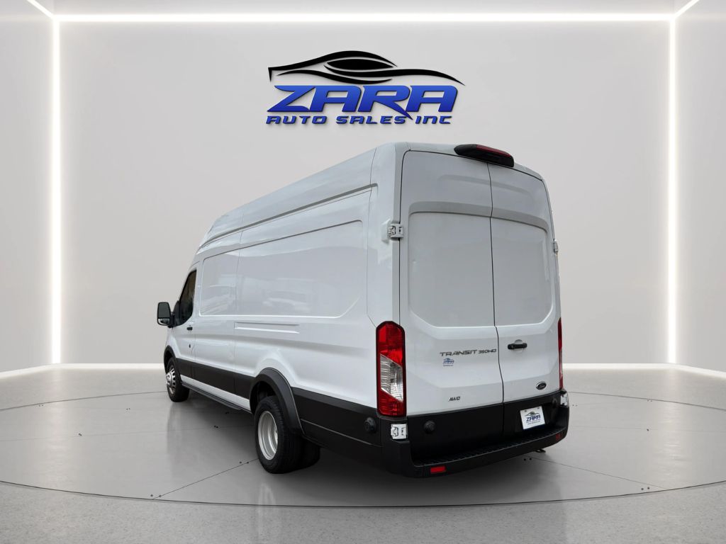 Photo 5 of this FORD TRANSIT