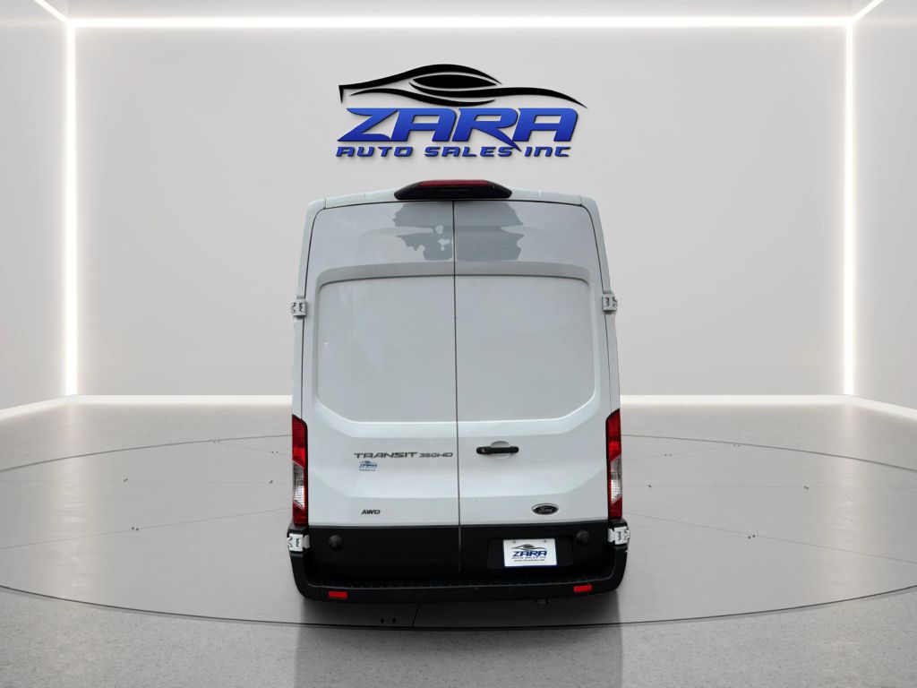 Photo 6 of this FORD TRANSIT