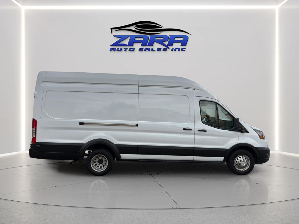 Photo 8 of this FORD TRANSIT