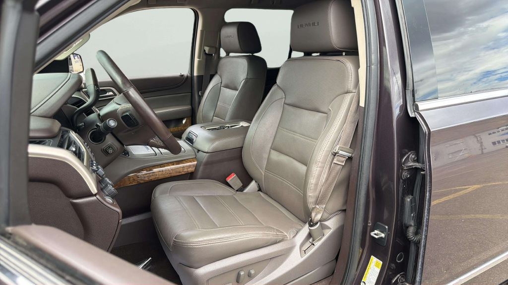 Photo 12 of this GMC YUKON XL