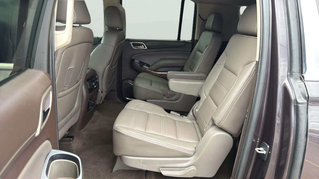 Photo 19 of this GMC YUKON XL
